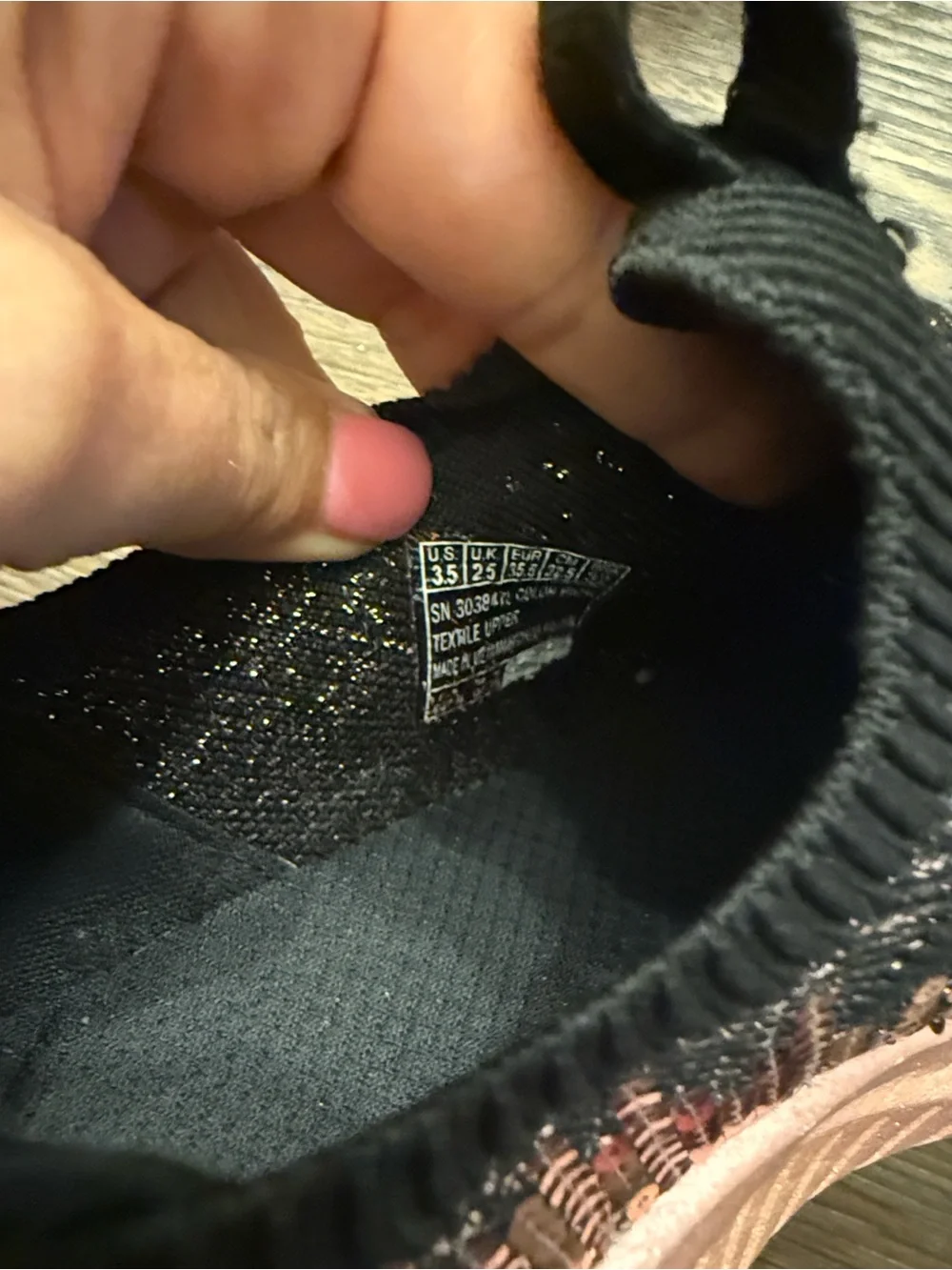Skechers Kids Black and Pink Sequins Slip-On Knit Sneakers Girls 3.5